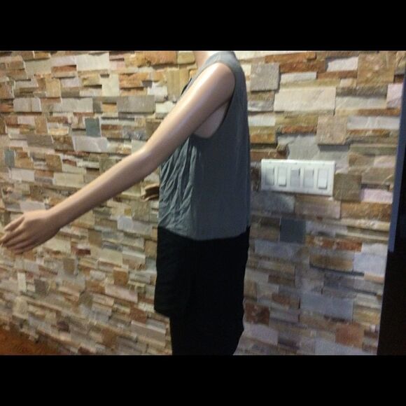 VINCE Silk Sleeveless Blouse   - Picture 2 of 9